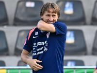 半岛体育亚洲官网-克罗地亚队在比赛中展现出强大的团队凝聚力