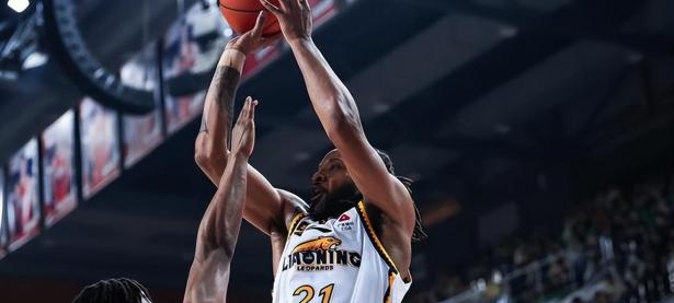 半岛体育app下载-中国篮球联赛出现偏于外援的赛场现象