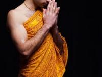 半岛体育活动-巴黎圣日耳曼逆袭夺得法甲冠军！内马尔梅开二度帮助球队超越里昂