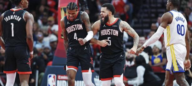 半岛体育app下载地址-角逐风云！篮球比赛队伍对决