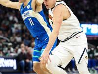 半岛体育活动-雄鹿客场，压制掘金，稳居东部第二