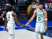 半岛体育在线登录-NBA新赛季开幕战：湖人对阵凯尔特人，巅峰对决