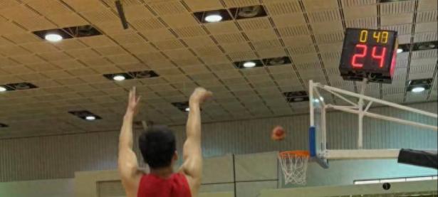 半岛体育app-关于四川男篮备战主场比赛，全队意气风发的信息