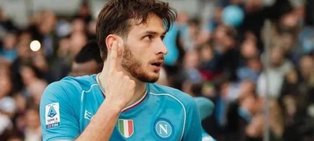 半岛体育中国官网-那不勒斯将在下个赛季引进两名新前锋，球队实力或再度强化的简单介绍