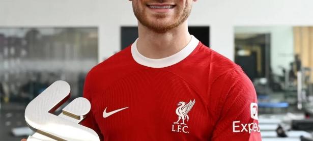 半岛体育亚洲官网-包含阿根廷教头就任英格兰联赛夺冠热门队的词条