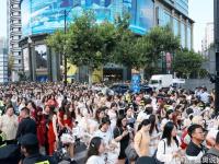 半岛体育链接-精彩的比赛令人目不暇接，观众热情高涨