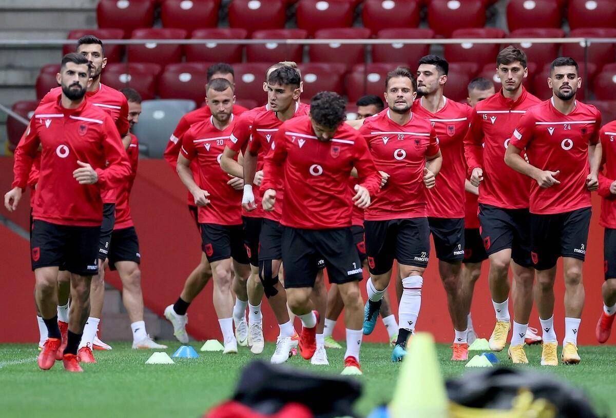 哥斯达黎加主场对阵塞尔维亚