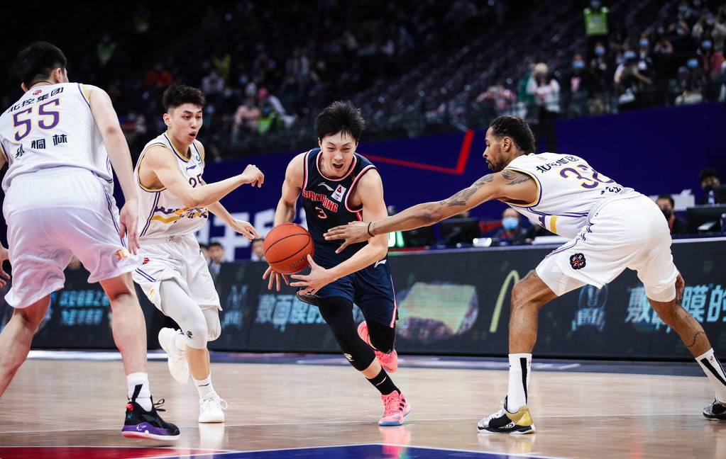 关于贵州男篮主场告捷,球队士气大振的信息 关于贵州男篮主场告捷,球队士气大振的信息