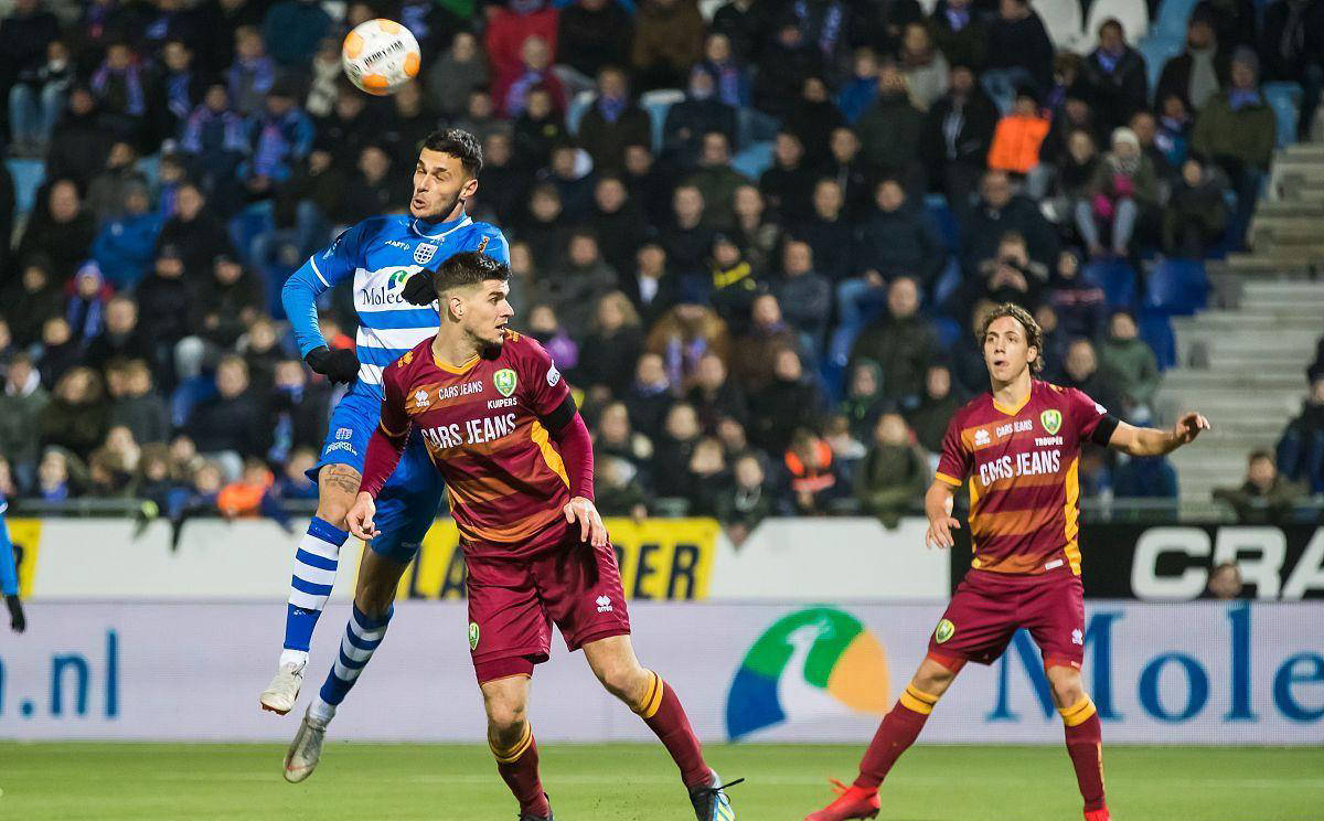 阿贾克斯惊险获胜,展现出色实力的简单介绍 阿贾克斯惊险获胜,展现出色实力的简单介绍