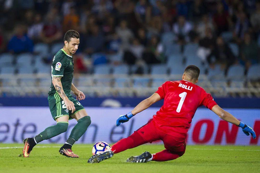 瓦伦西亚球员因违纪被罚,将缺席下一场关键对决的简单介绍 瓦伦西亚球员因违纪被罚,将缺席下一场关键对决的简单介绍