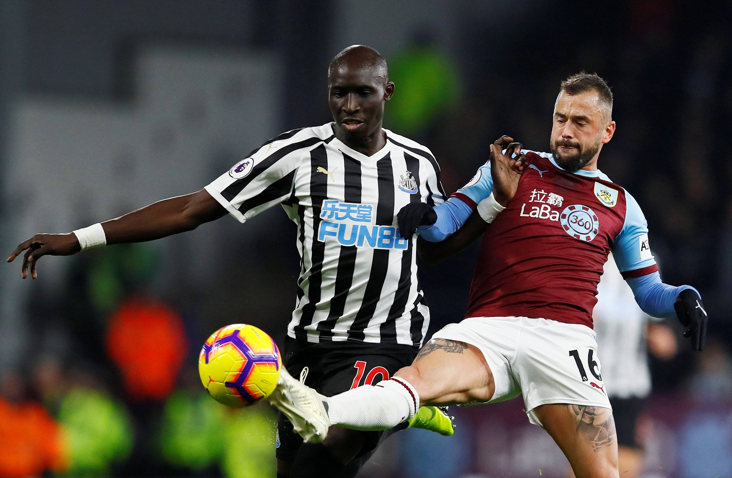 科斯塔助尤文图斯战胜对手,夺得重要胜利 科斯塔助尤文图斯战胜对手,夺得重要胜利