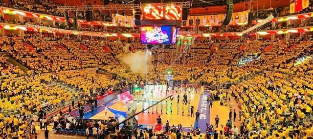 包含狼堡主场比赛门票销售火热,球迷热情高涨的词条 包含狼堡主场比赛门票销售火热,球迷热情高涨的词条