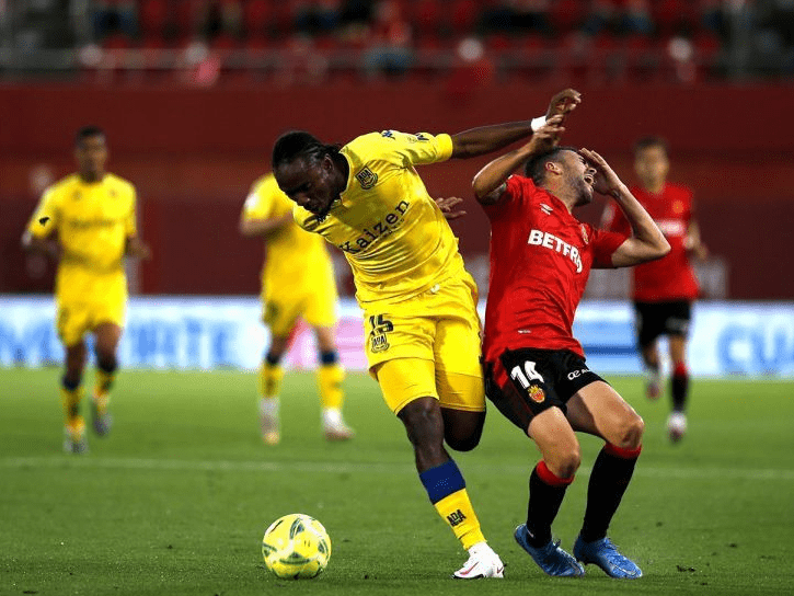 重庆斯威壮志凌云，狂胜对手取得宝贵三分