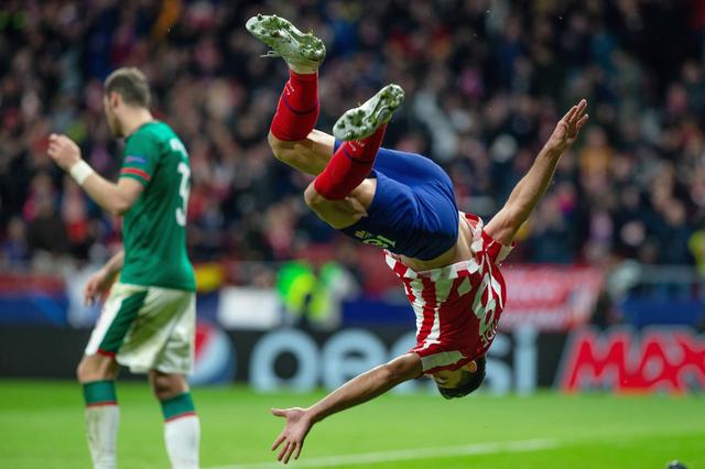 关于火车头迅猛拔起，欧冠比赛巅峰夺目的信息