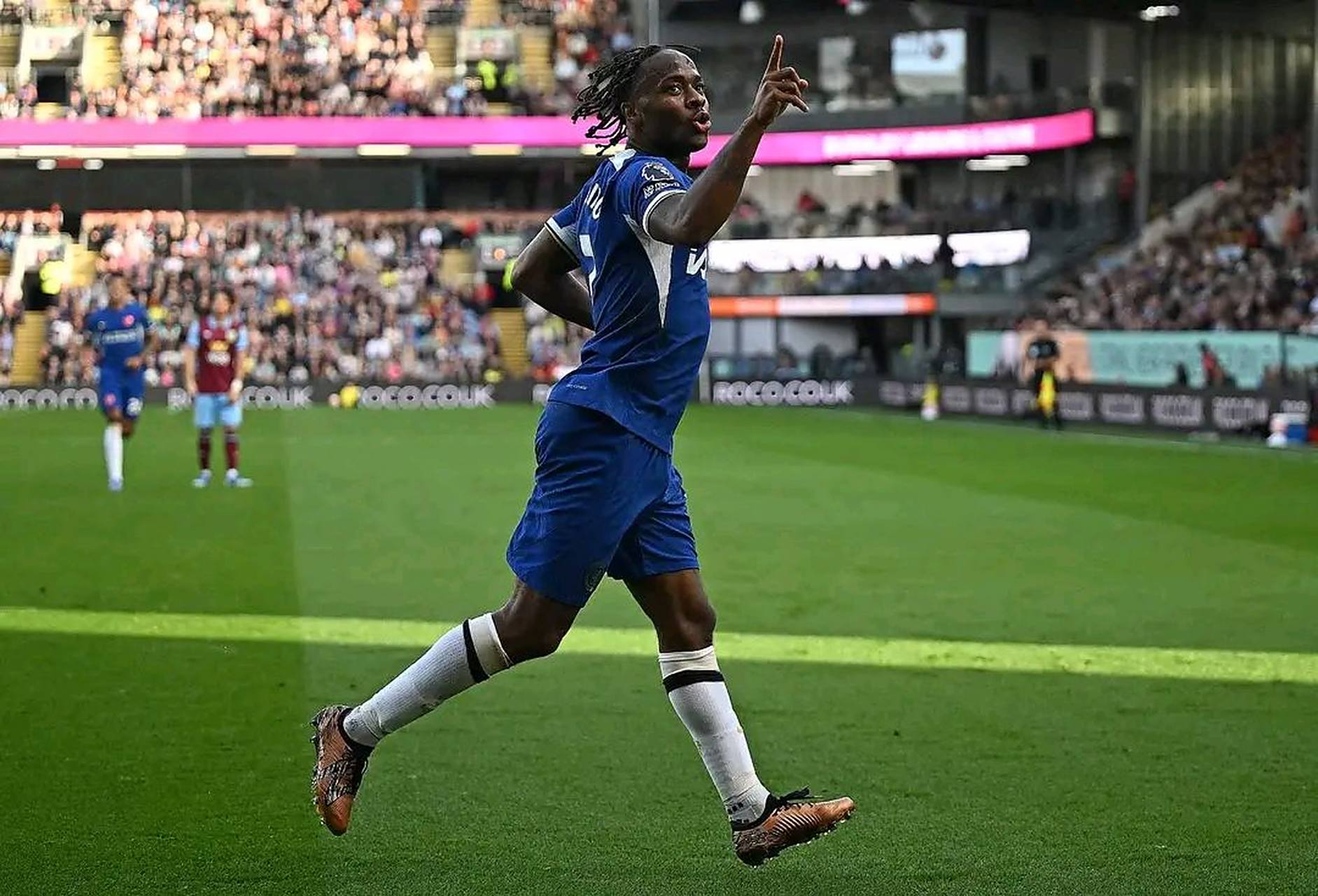 关于切尔西客场战平伯恩利,保持不败战绩的信息 关于切尔西客场战平伯恩利,保持不败战绩的信息