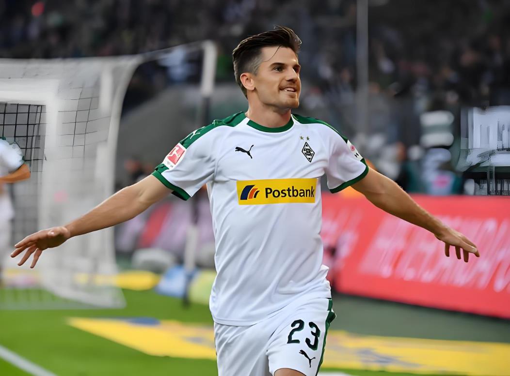 多特蒙德大胜门兴格拉德巴赫,豪取胜利的喜悦画面 多特蒙德大胜门兴格拉德巴赫,豪取胜利的喜悦画面