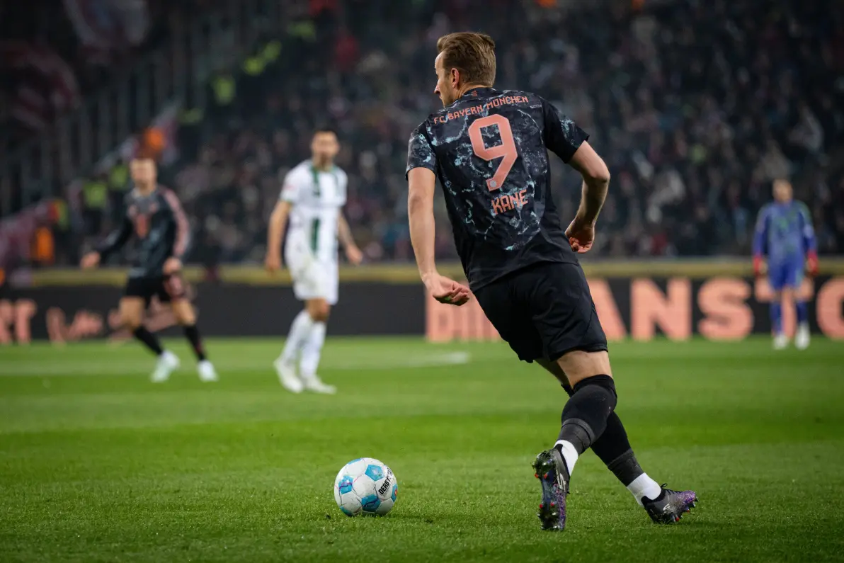 格拉德巴赫逆袭!惊心动魄的比赛,逆转榜首球队拜仁!的简单介绍 格拉德巴赫逆袭!惊心动魄的比赛,逆转榜首球队拜仁!的简单介绍