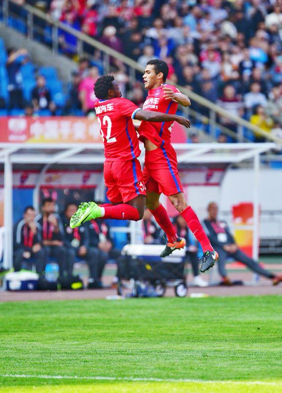 关于江苏苏宁客场挑战重庆力帆，力争三分的信息